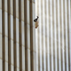 Imagen para el artículo titulado The Falling Man: la historia detrás de la foto más extraña de los atentados del 11 de septiembre